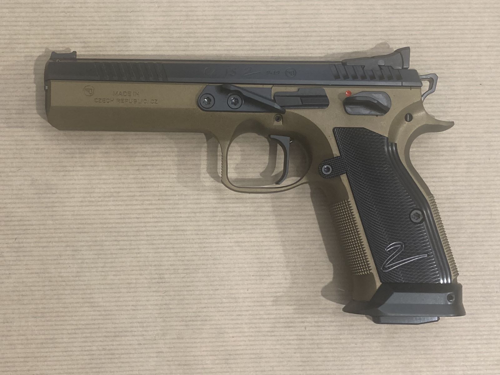 CZ-TS-deep-bronze-3 Acheter le CZ TS 2 Deep Bronze 9mm