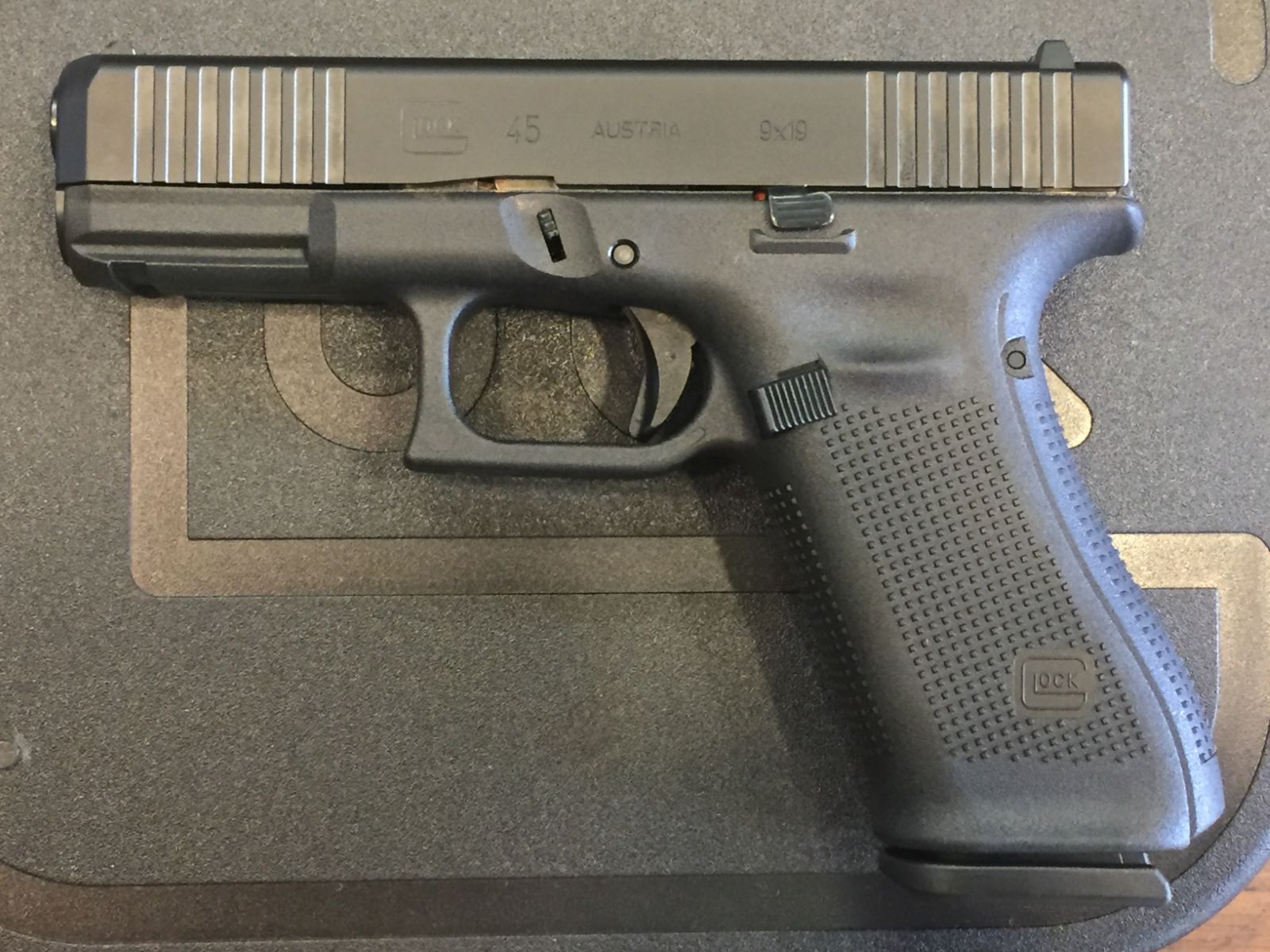 Glock-G45-3