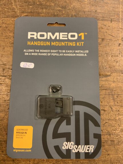 Montage CZ 75 Sig Sauer Romeo 1